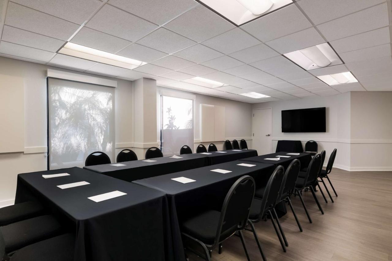 Williamsburg Sonesta Es Suites Orlando International Drive מראה חיצוני תמונה